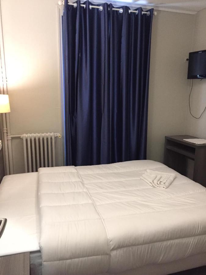 Pax Hotel Paryż Zewnętrze zdjęcie
