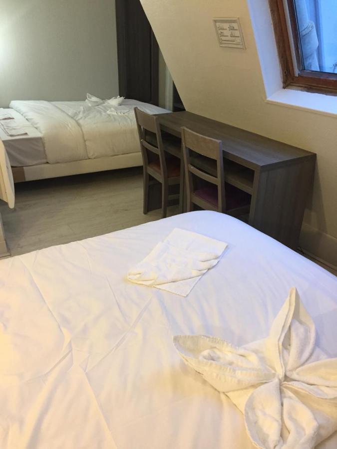 Pax Hotel Paryż Zewnętrze zdjęcie