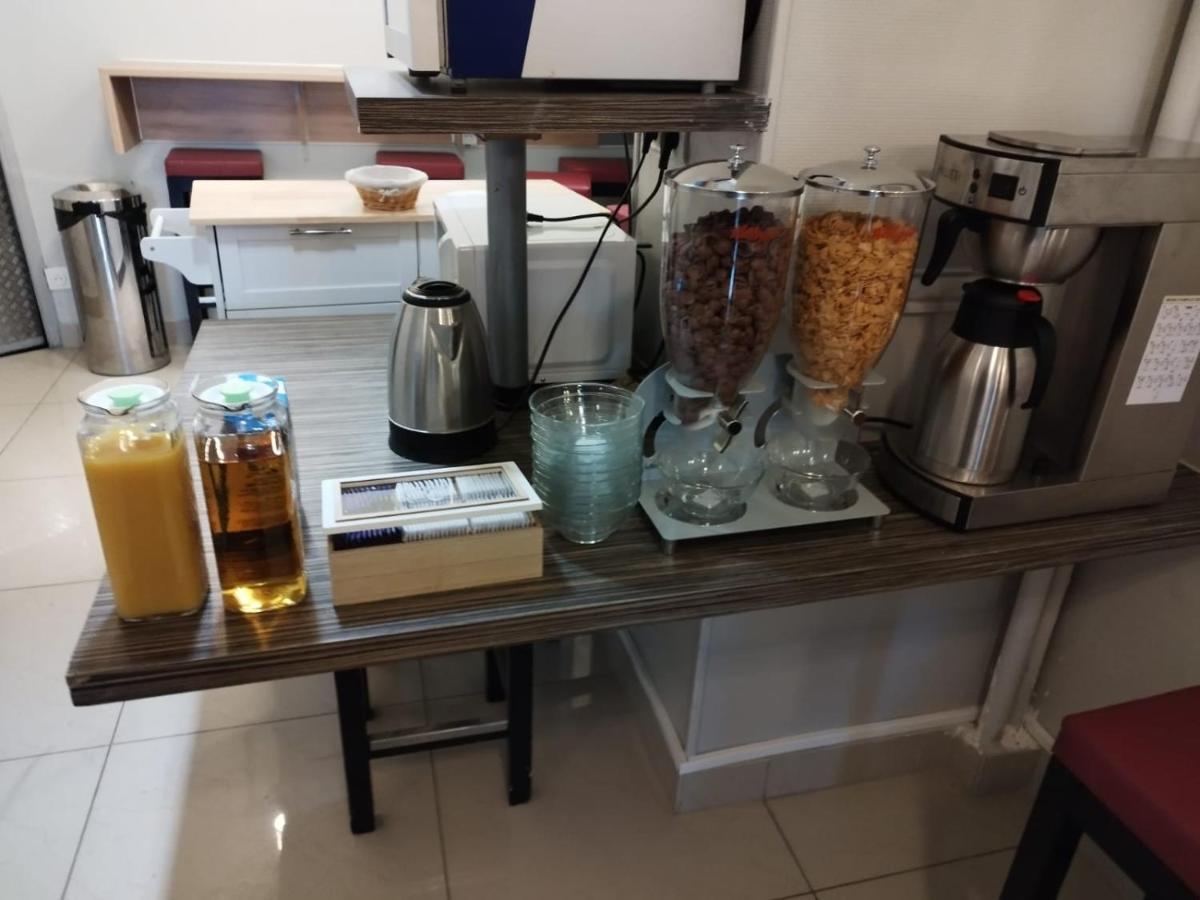 Pax Hotel Paryż Zewnętrze zdjęcie
